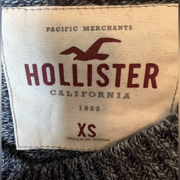 Hollister Sweater size XS - Picture 2 of 3
